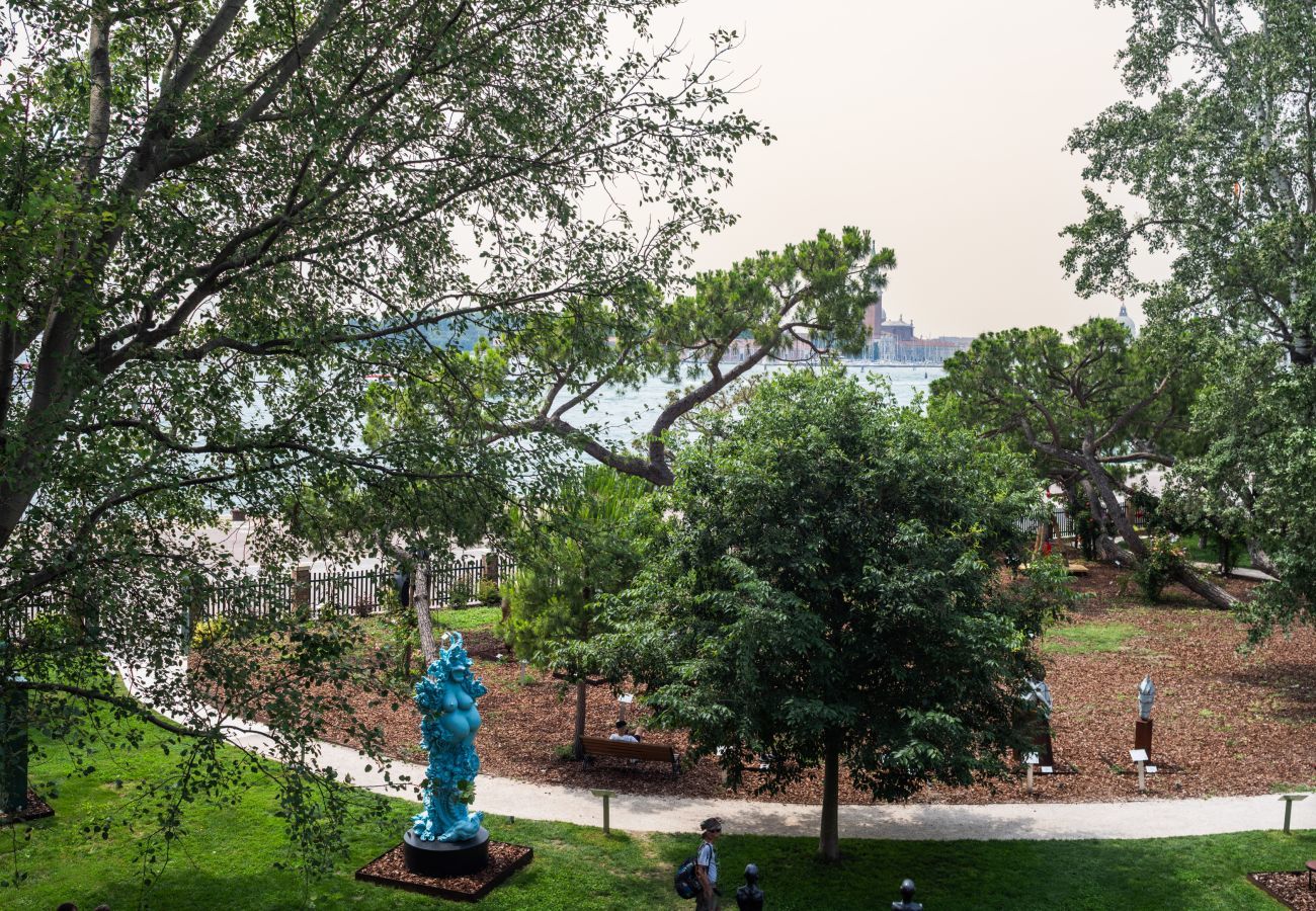 Ferienwohnung in Venedig - San Domenico Apartment with Garden View R&R