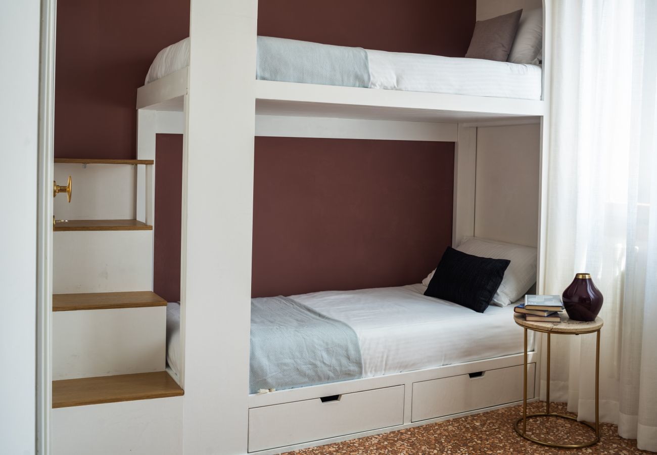 Ferienwohnung in Venedig - San Domenico Apartment with Garden View R&R