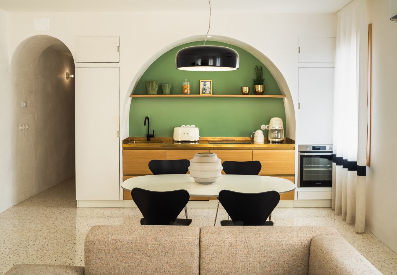 Ferienwohnung in Venedig - San Domenico Apartment with Garden View R&R