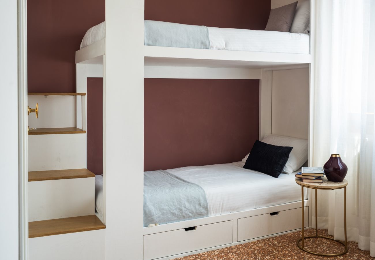 Ferienwohnung in Venedig - San Domenico Apartment with Garden View R&R