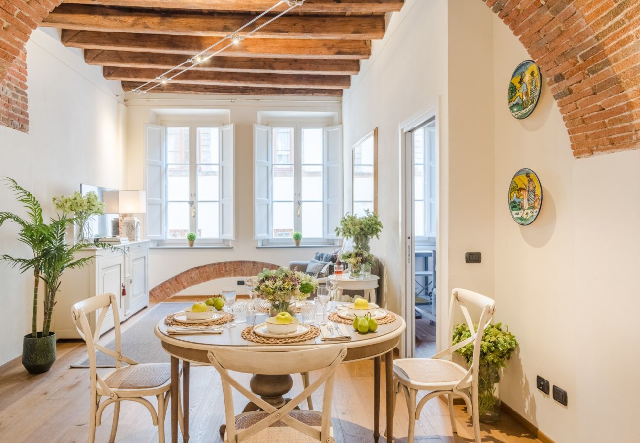 Ferienwohnung in Lucca - Paolino View Apartment