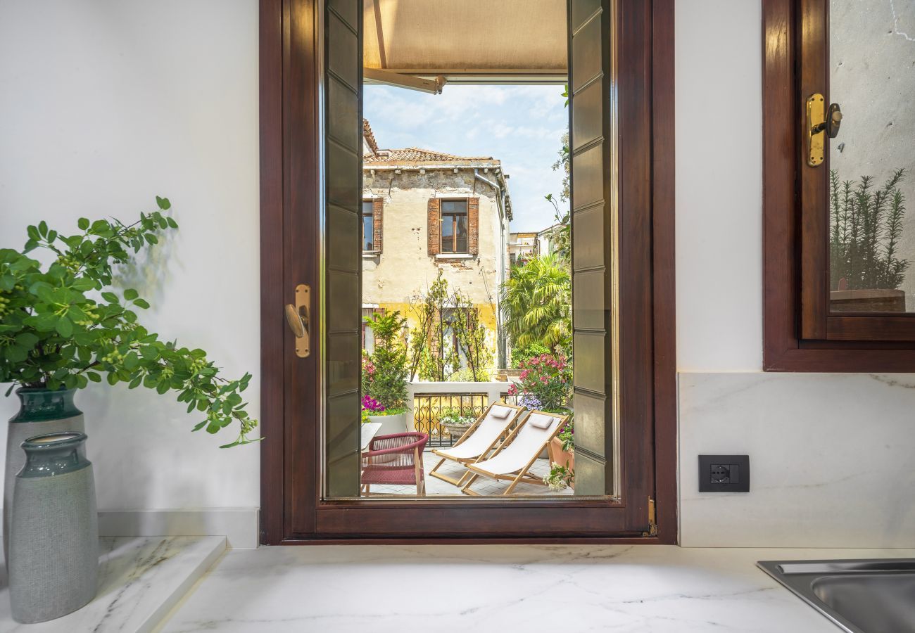 Ferienwohnung in Venedig - San Barnaba Palace - Apartment with Terrace R&R