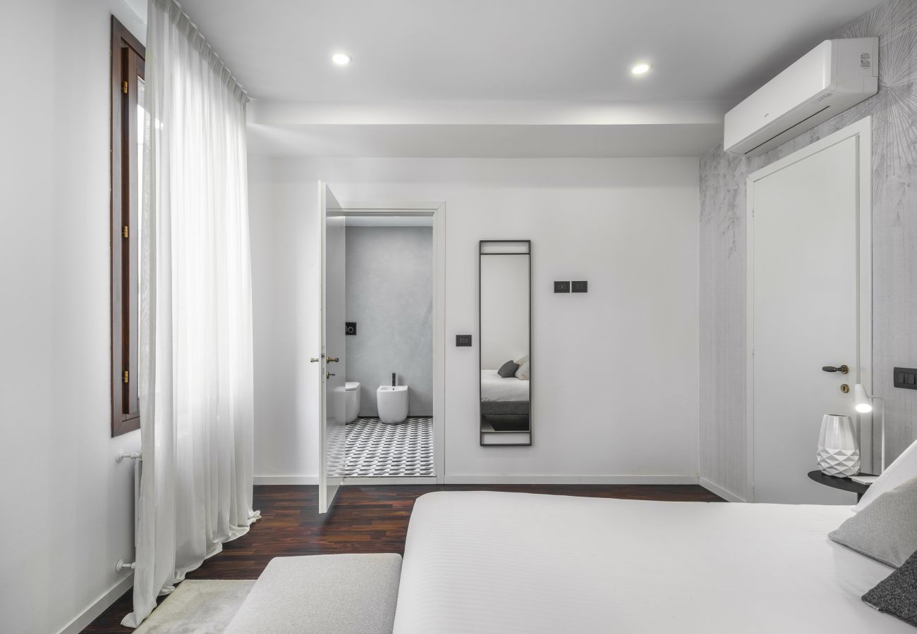 Ferienwohnung in Venedig - San Barnaba Palace - Apartment with Terrace R&R