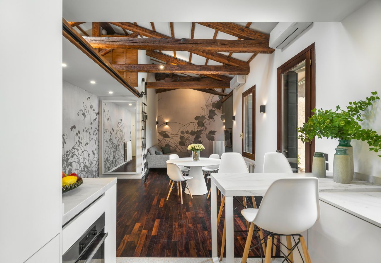 Ferienwohnung in Venedig - San Barnaba Palace - Apartment with Terrace R&R