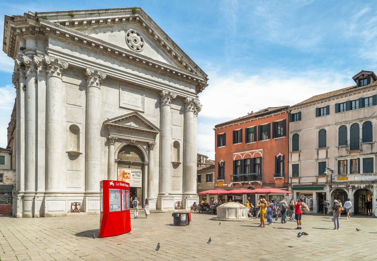 Ferienwohnung in Venedig - San Barnaba Palace - Apartment with Terrace R&R