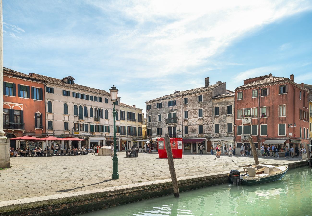 Ferienwohnung in Venedig - San Barnaba Palace - Apartment with Terrace R&R