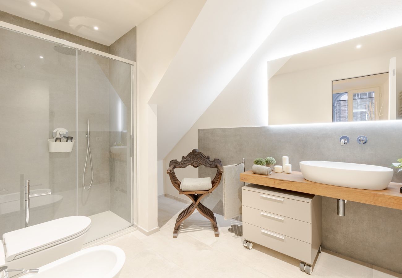 Ferienwohnung in Lucca - Cortile Moderno Apartment