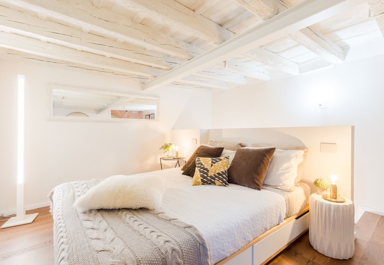 Ferienwohnung in Lucca - Cortile Moderno Apartment