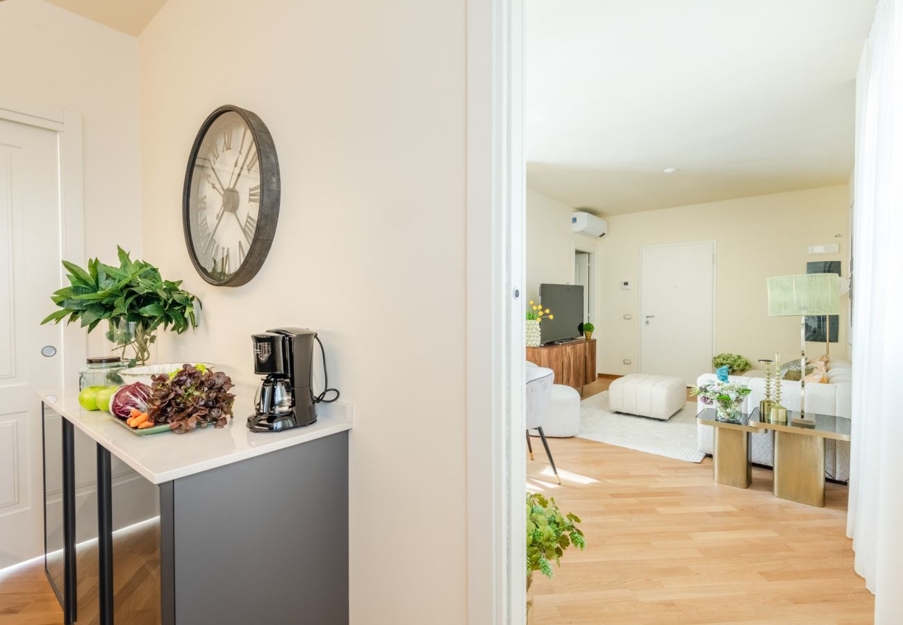 Ferienwohnung in Lucca - Borgo House, an Apartment with Garage
