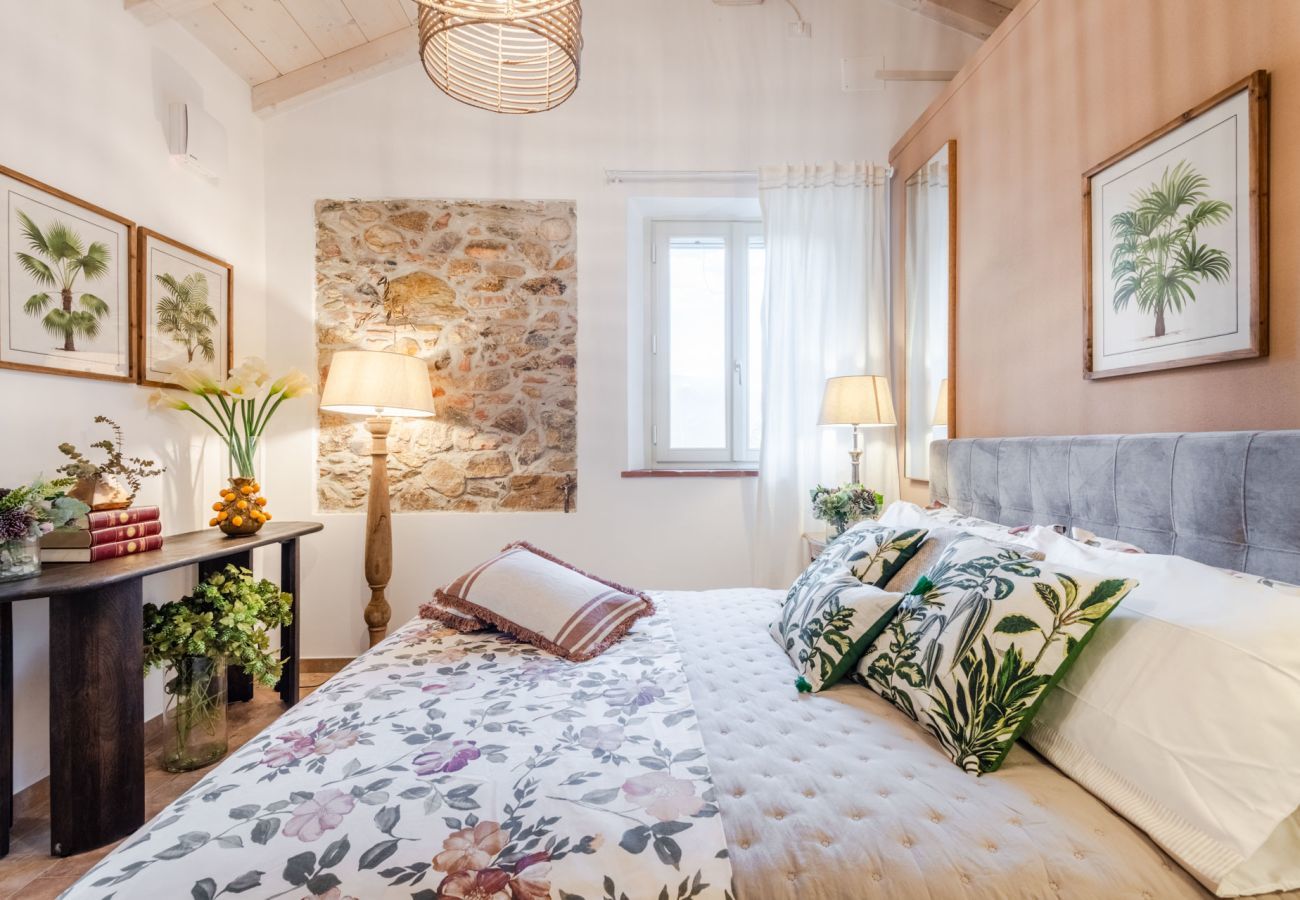 Villa in Santa Maria del giudice - Molino Giusti Farmhouse