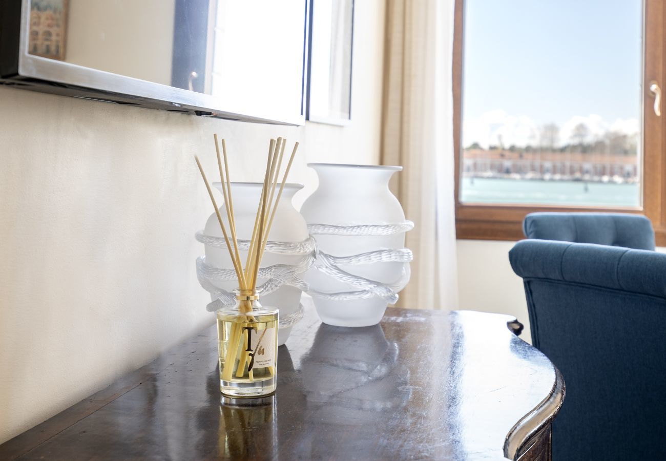 Ferienwohnung in Venedig - San Giorgio View Apartment with Terrace R&R