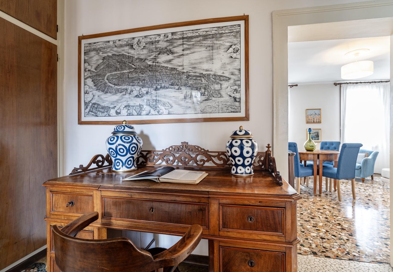Ferienwohnung in Venedig - San Giorgio View Apartment with Terrace R&R