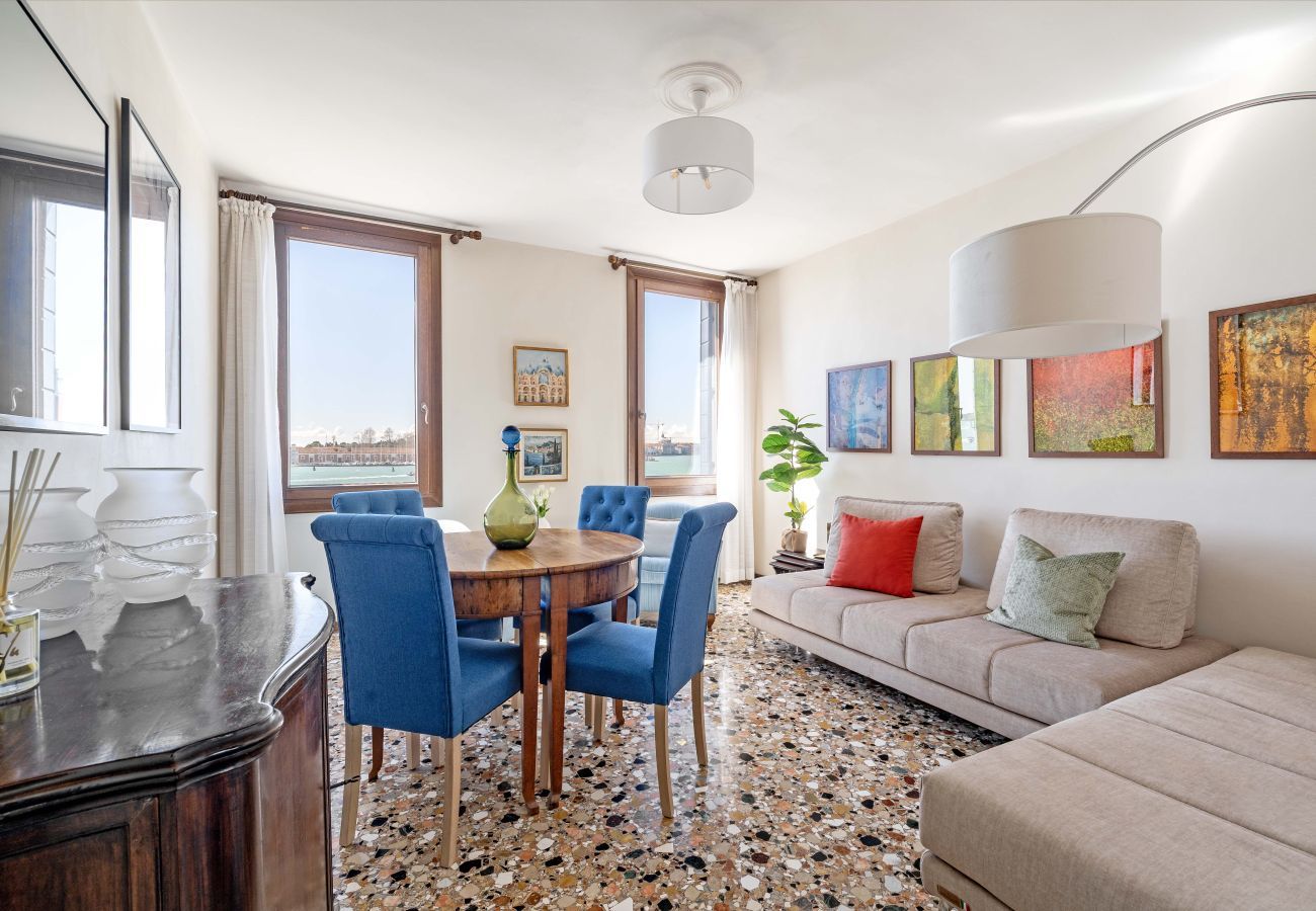 Ferienwohnung in Venedig - San Giorgio View Apartment with Terrace R&R