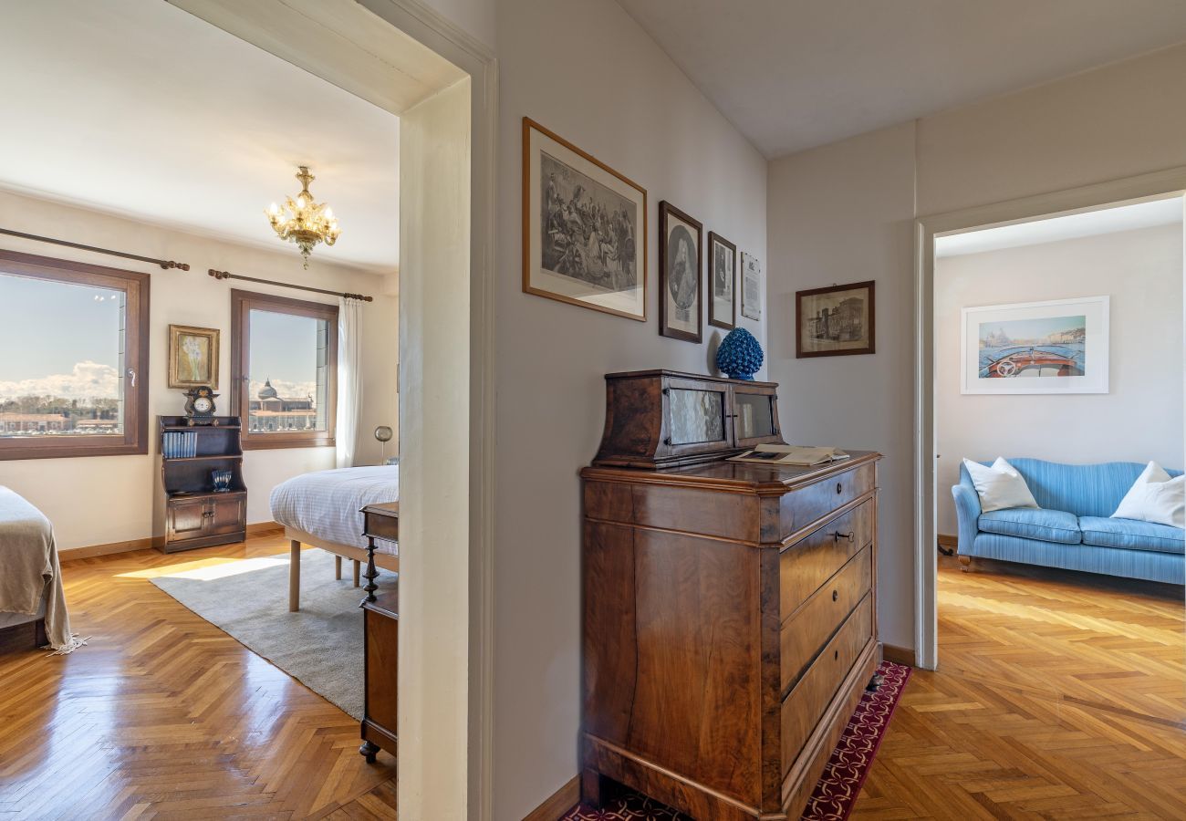 Ferienwohnung in Venedig - San Giorgio View Apartment with Terrace R&R