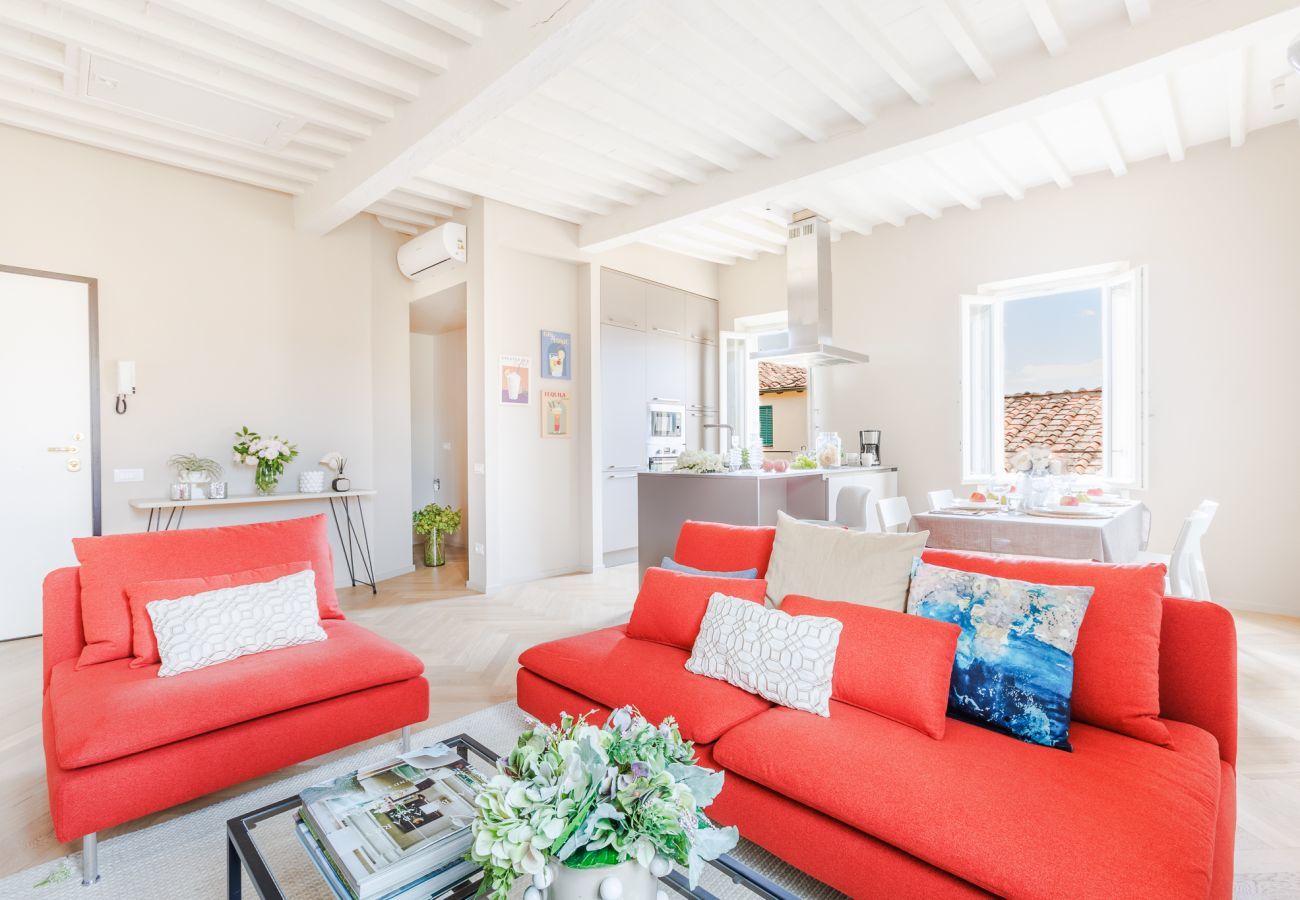 Ferienwohnung in Lucca - The White Lotus Penthouse