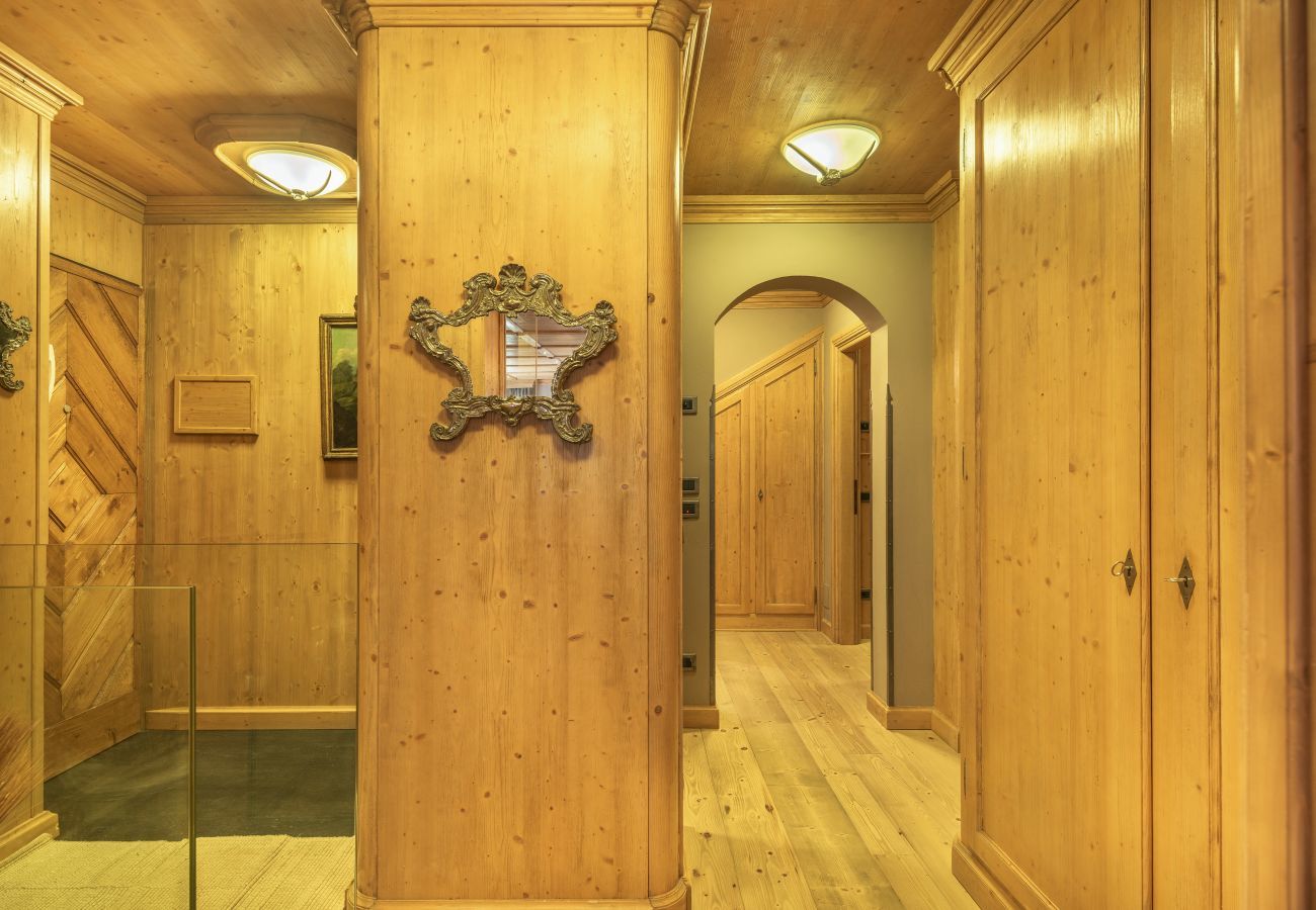 Ferienwohnung in Cortina d´Ampezzo - Elegant Tablà with Garden R&R