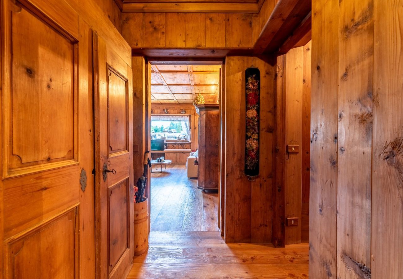 Ferienwohnung in Cortina d´Ampezzo - Tofane View Apartment with Terrace R&R