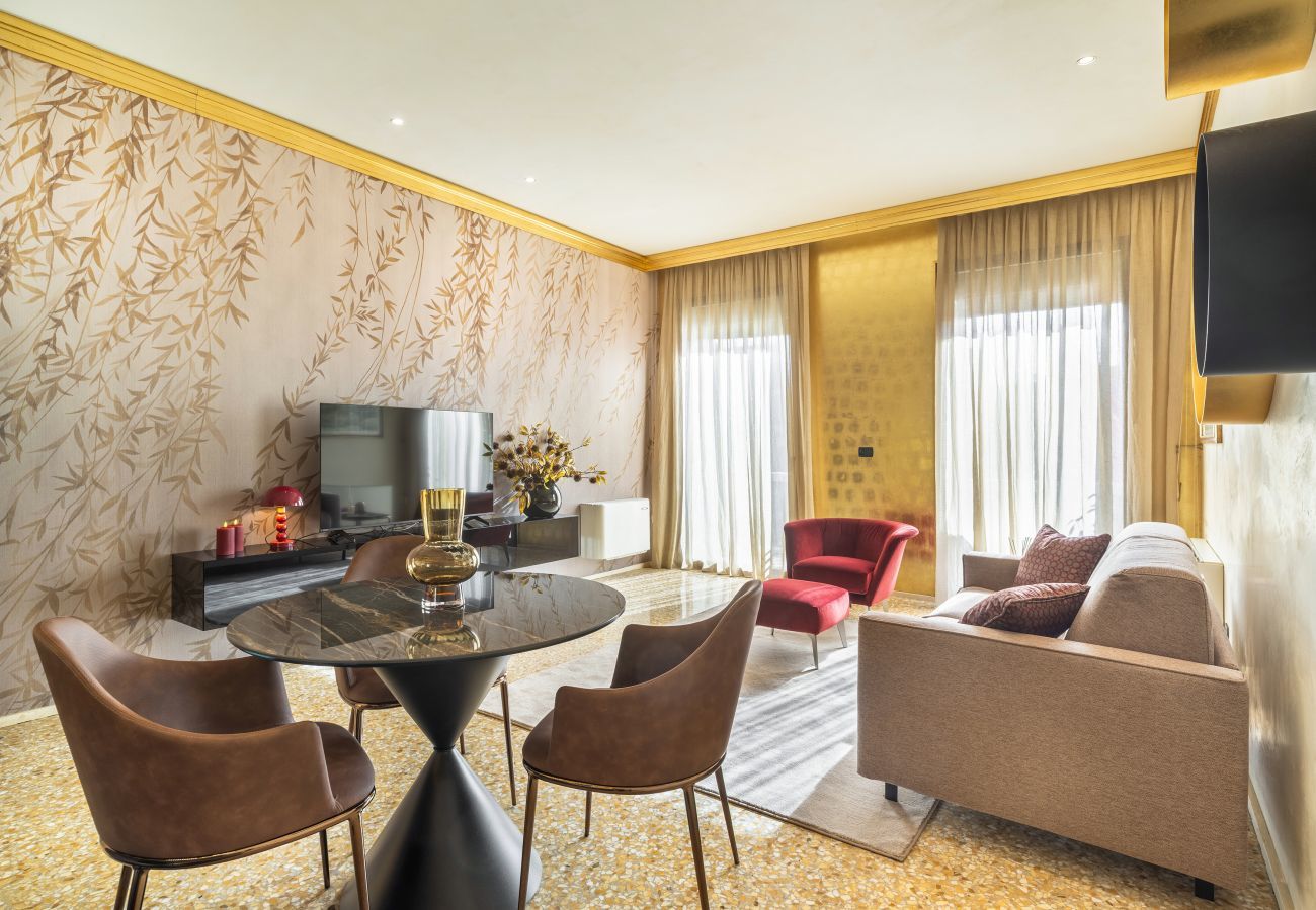 Ferienwohnung in Venedig - Golden Treasure Apartment on the Grand Canal R&R