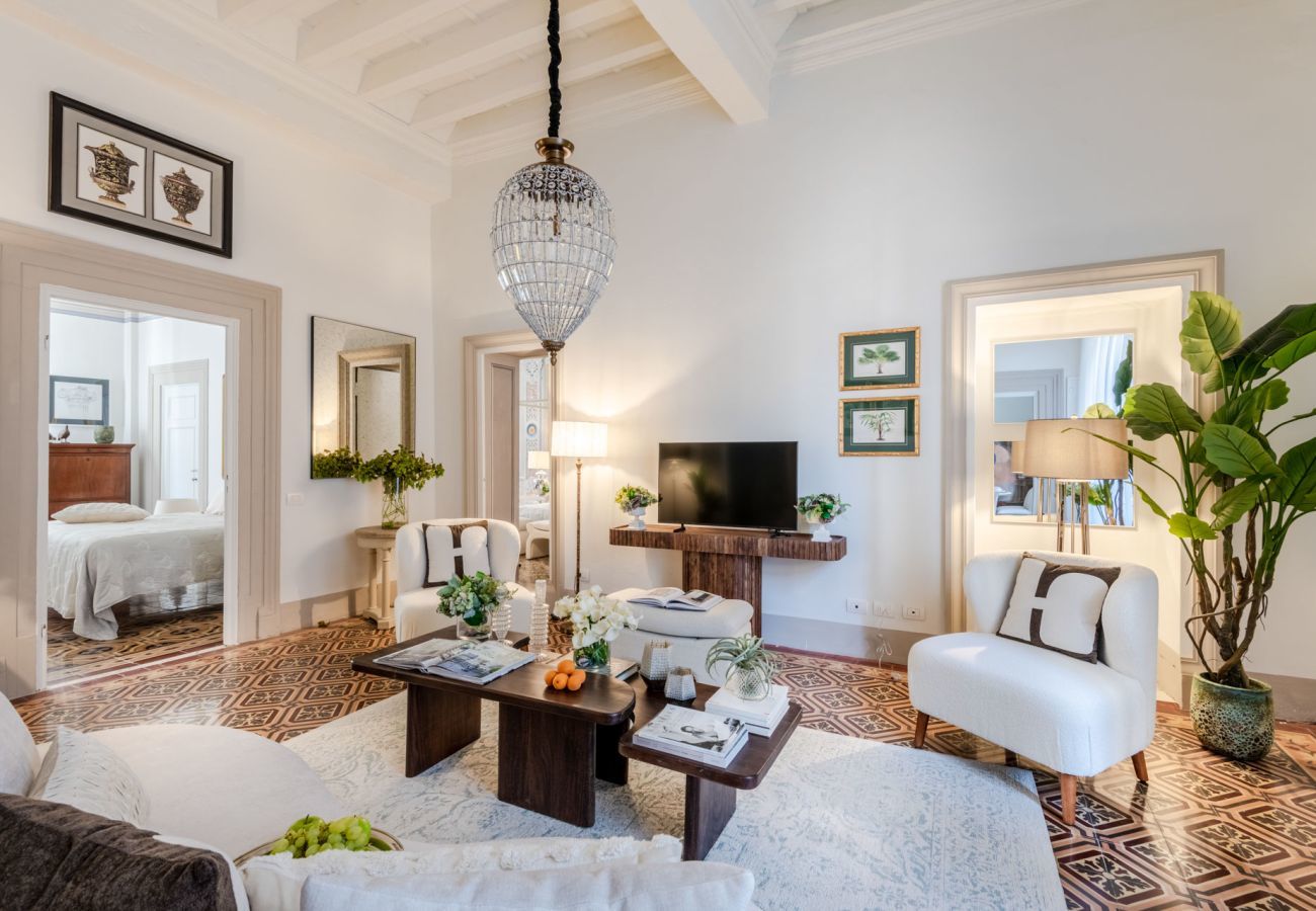 Ferienwohnung in Lucca - The Fresco Tale, a Charming 3 Bedrooms Apartment