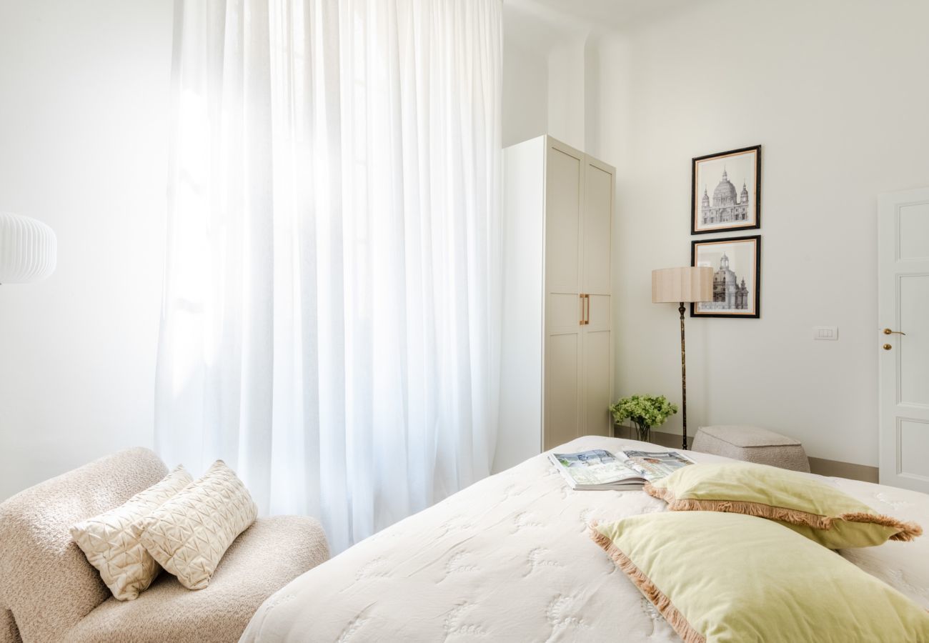 Ferienwohnung in Lucca - The Fresco Tale, a Charming 3 Bedrooms Apartment