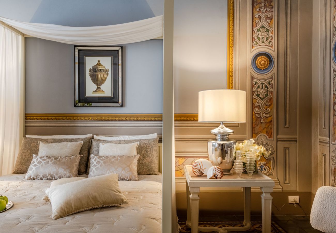 Ferienwohnung in Lucca - The Fresco Tale, a Charming 3 Bedrooms Apartment