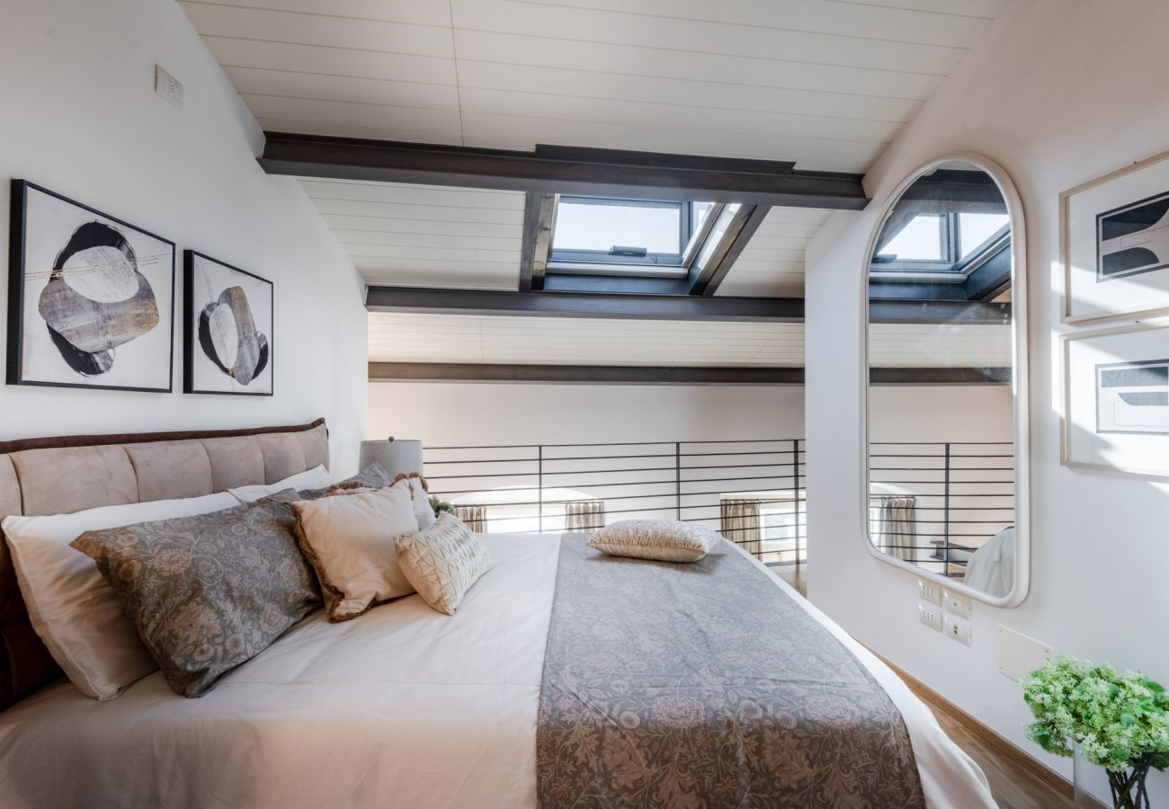 Ferienwohnung in Lucca - Verdi 1928, A Cozy Wallside Retreat