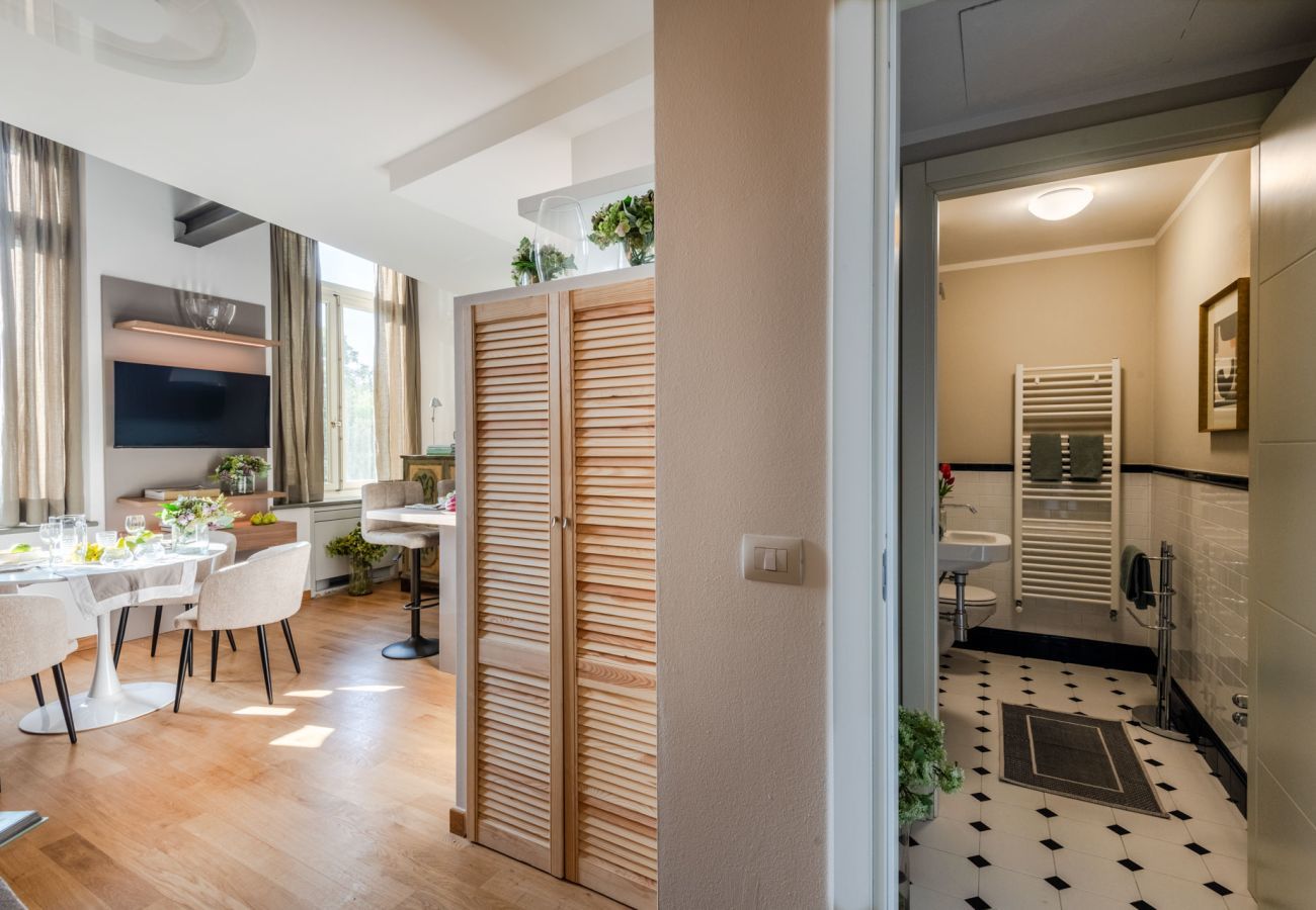 Ferienwohnung in Lucca - Verdi 1928, A Cozy Wallside Retreat