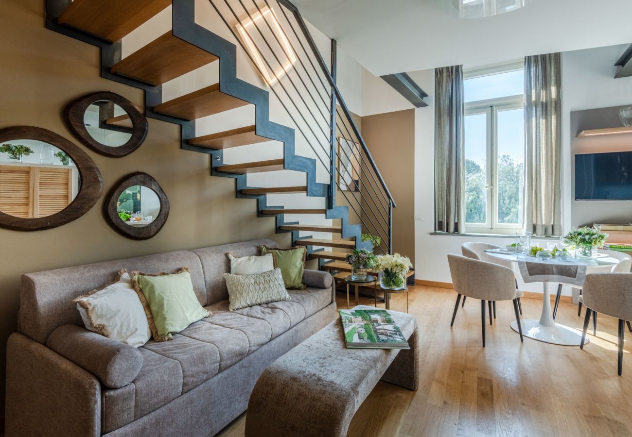 Ferienwohnung in Lucca - Verdi 1928, A Cozy Wallside Retreat