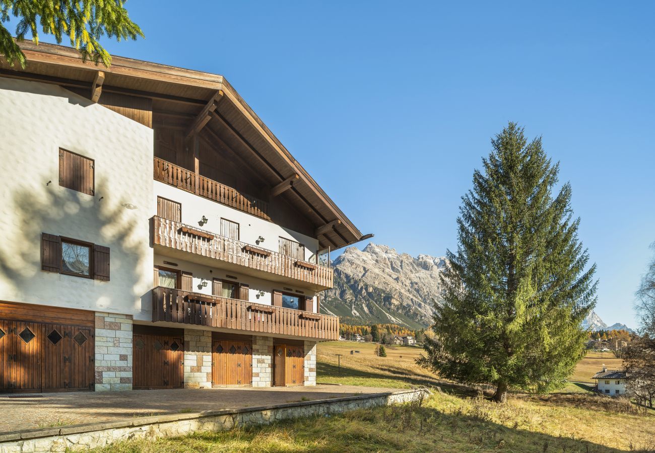 Ferienwohnung in Cortina d´Ampezzo - Angiolina Charming Apartment R&R