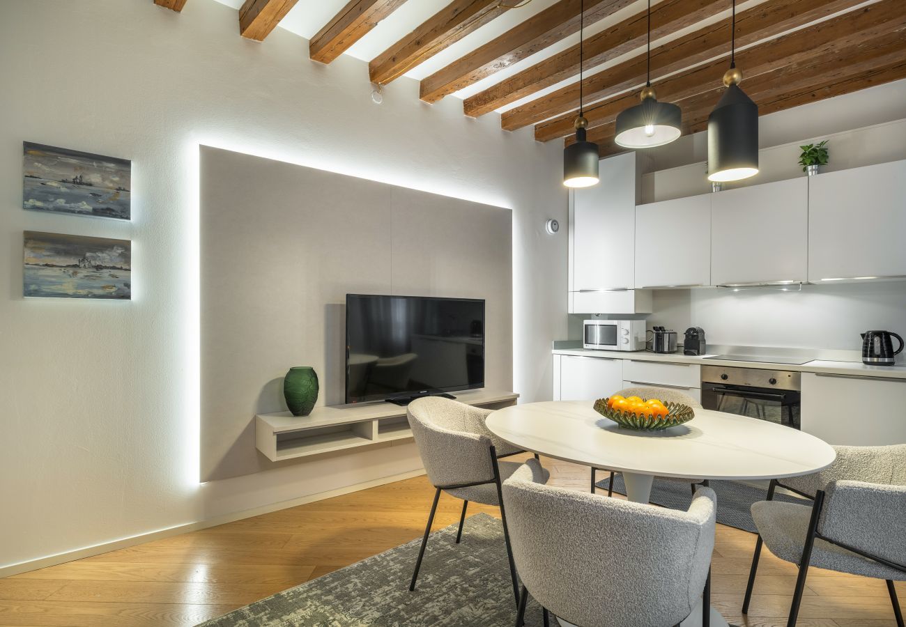 Ferienwohnung in Venedig - Ca' Venier Apartment with Balcony R&R