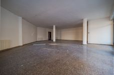 Commercial space in Olbia - Commercial space Olbia, 3 windows, facing main street