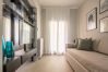 Apartment in Dorsoduro - Accademia Design Apartment with Balcony R&R