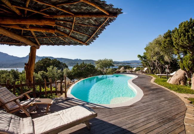 Villa in Porto Rotondo - Villa Sa Jaga - infinity pool facing sunset, Porto Rotondo