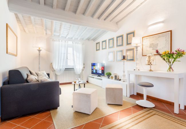 Apartment in Lucca - A Toproof Penthouse Apartment with Elevator and Private Garden Inside the Walls