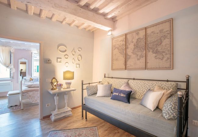 Apartment in Lucca - A Smart Designed Sweet Air Conditioned Apartment Inside the Walls of Lucca