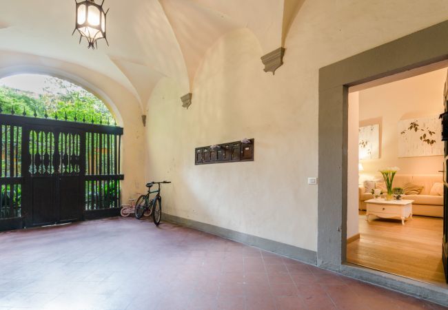 Apartment in Lucca - CASA GIUSTINA smart retreat inside the Lucca Walls
