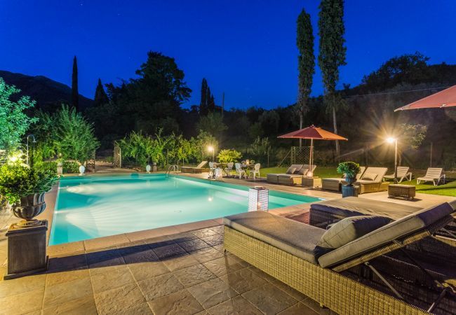 Villa in Camaiore - BICOCCHE FARMHOUSE: Country Stone Villa with Pool in Camaiore between Lucca & Beaches of Versilia