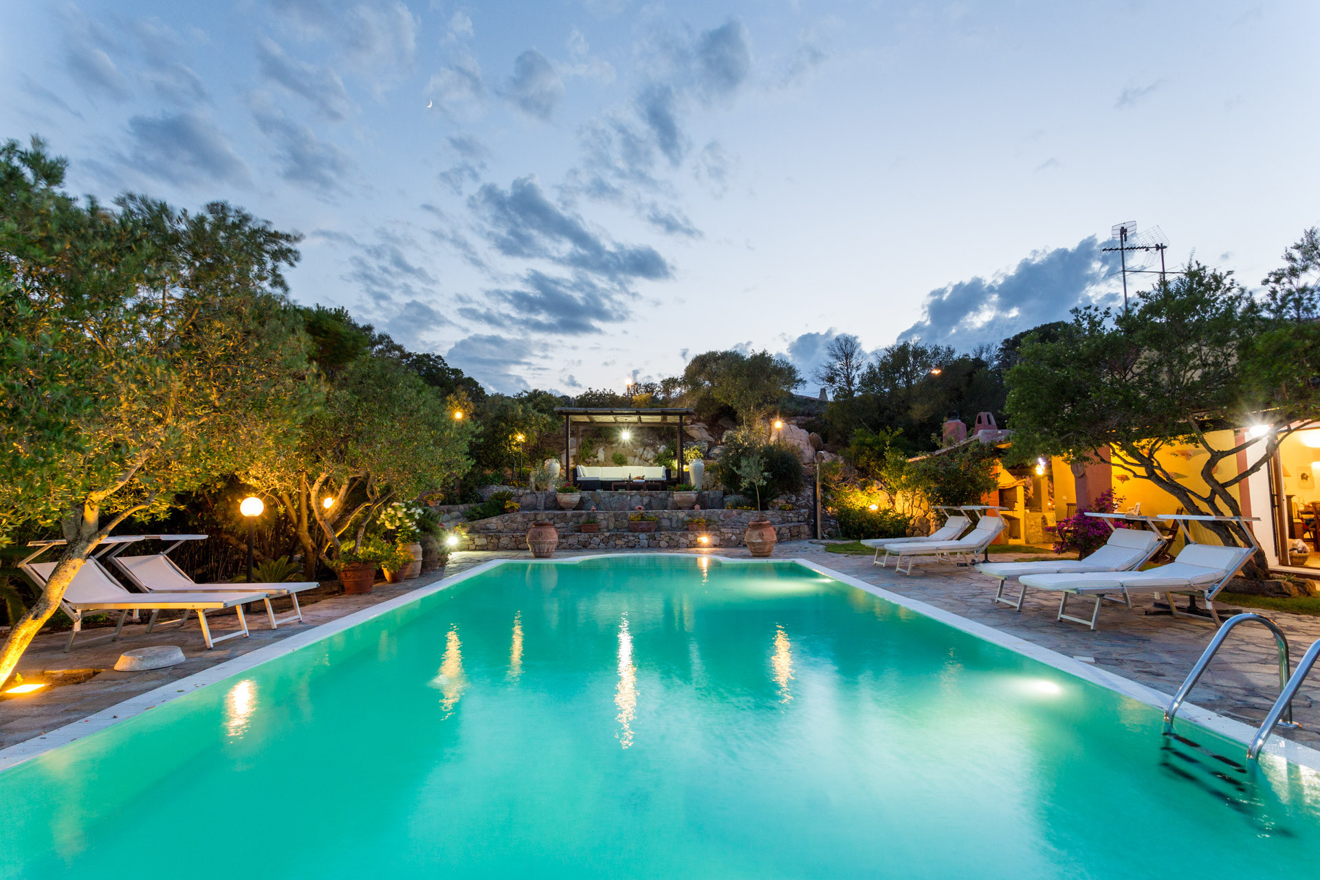 Villa/Dettached house in Santa Teresa Gallura - VILLA FRANCESCA with Private Infinity Pool View over La Maddalena Archipelago