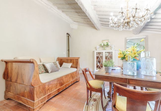 Villa in Gattaiola - Rewind In Style In a Renaissance Villa with Pool among the Vineyards in Lucca Property overview