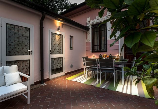 Villa in Viareggio - Villa Paola Villa in Viareggio - Villa Paola