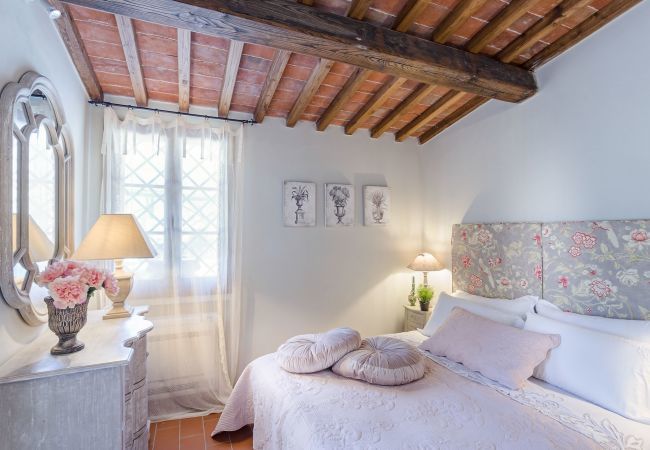 Villa in Uzzano - Rosyabate Cottage Villa in Uzzano - Rosyabate Cottage
