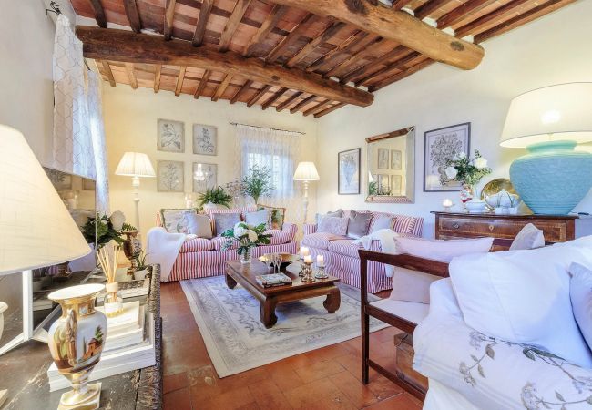 Villa in Vorno - Villa Viola Residenze Seicento Villa in Vorno - Villa Viola Residenze Seicento