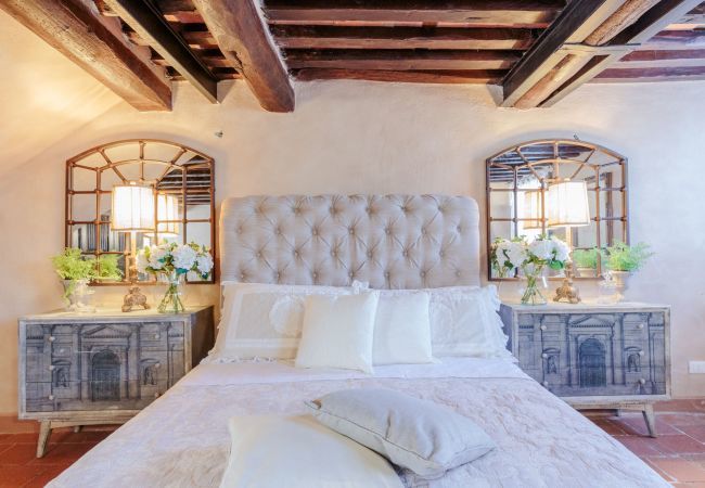 Villa in Maggiano - Villa Medea Villa in Maggiano - Villa Medea