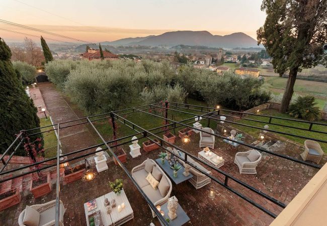 Villa in Maggiano - Villa Medea Villa in Maggiano - Villa Medea