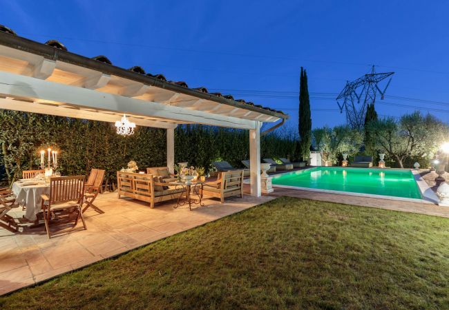 Villa in Maggiano - Villa Medea Villa in Maggiano - Villa Medea