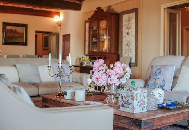 Villa in Maggiano - Villa Medea Villa in Maggiano - Villa Medea