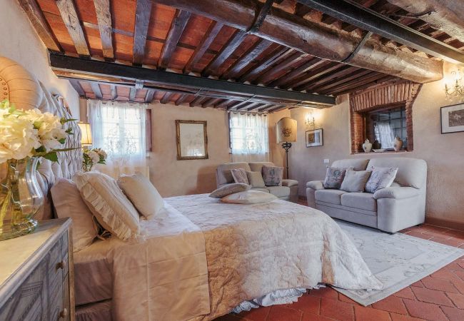 Villa in Maggiano - Villa Medea Villa in Maggiano - Villa Medea