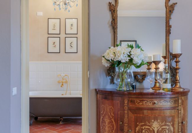 Villa in Maggiano - Villa Medea Villa in Maggiano - Villa Medea