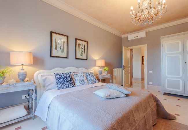 Villa in Maggiano - Villa Medea Villa in Maggiano - Villa Medea