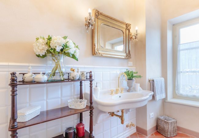 Villa in Maggiano - Villa Medea Villa in Maggiano - Villa Medea